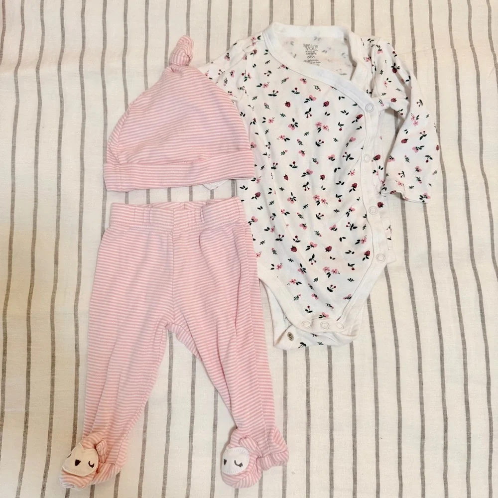 Adorable Baby‎ Clothing Sets in Pink and White Bundles